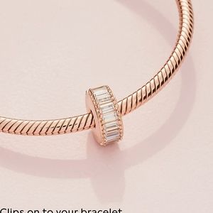 NWOT Pandora Sparkling Ice cube clip charms set